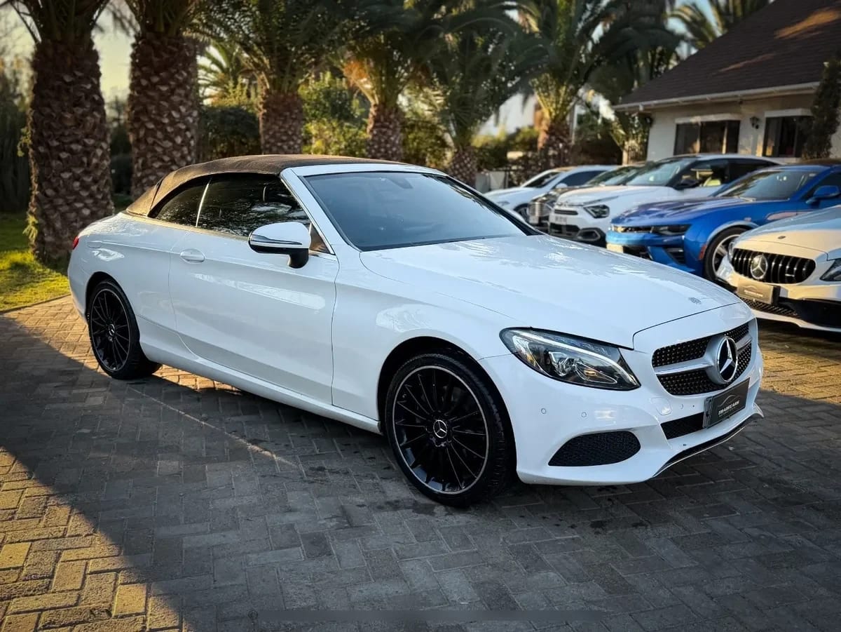 MERCEDES BENZ C200 2.0 Cabriolet At año 2017