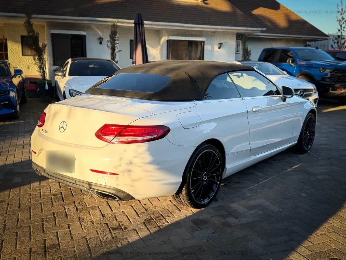 MERCEDES BENZ C200 2.0 Cabriolet At año 2017
