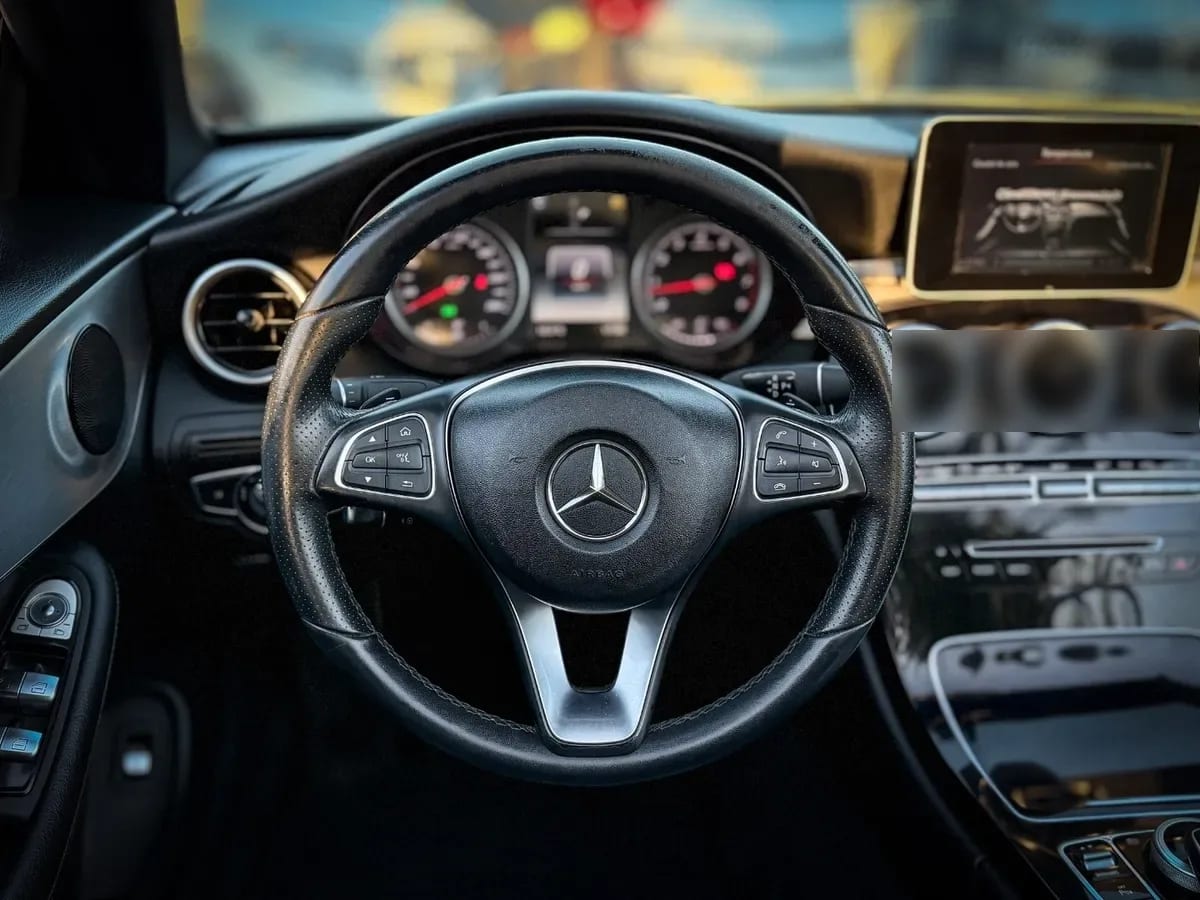 MERCEDES BENZ C200 2.0 Cabriolet At año 2017