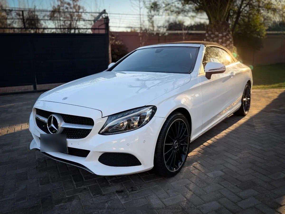 MERCEDES BENZ C200 2.0 Cabriolet At año 2017