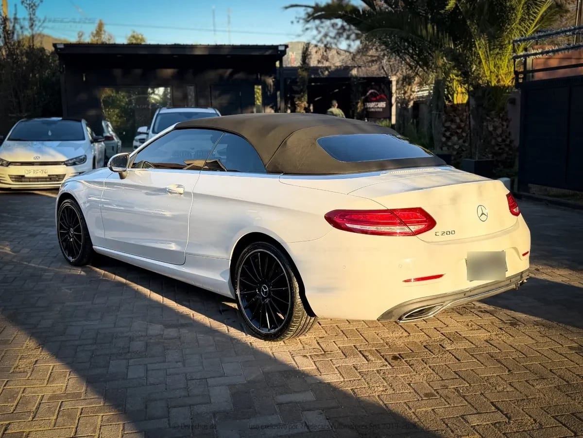 MERCEDES BENZ C200 2.0 Cabriolet At año 2017