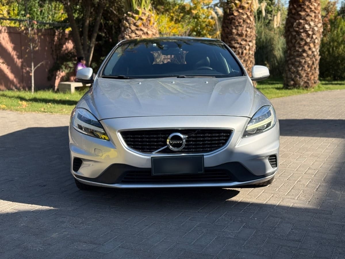VOLVO V40 1.6 T4 R-Design Mt año 2018