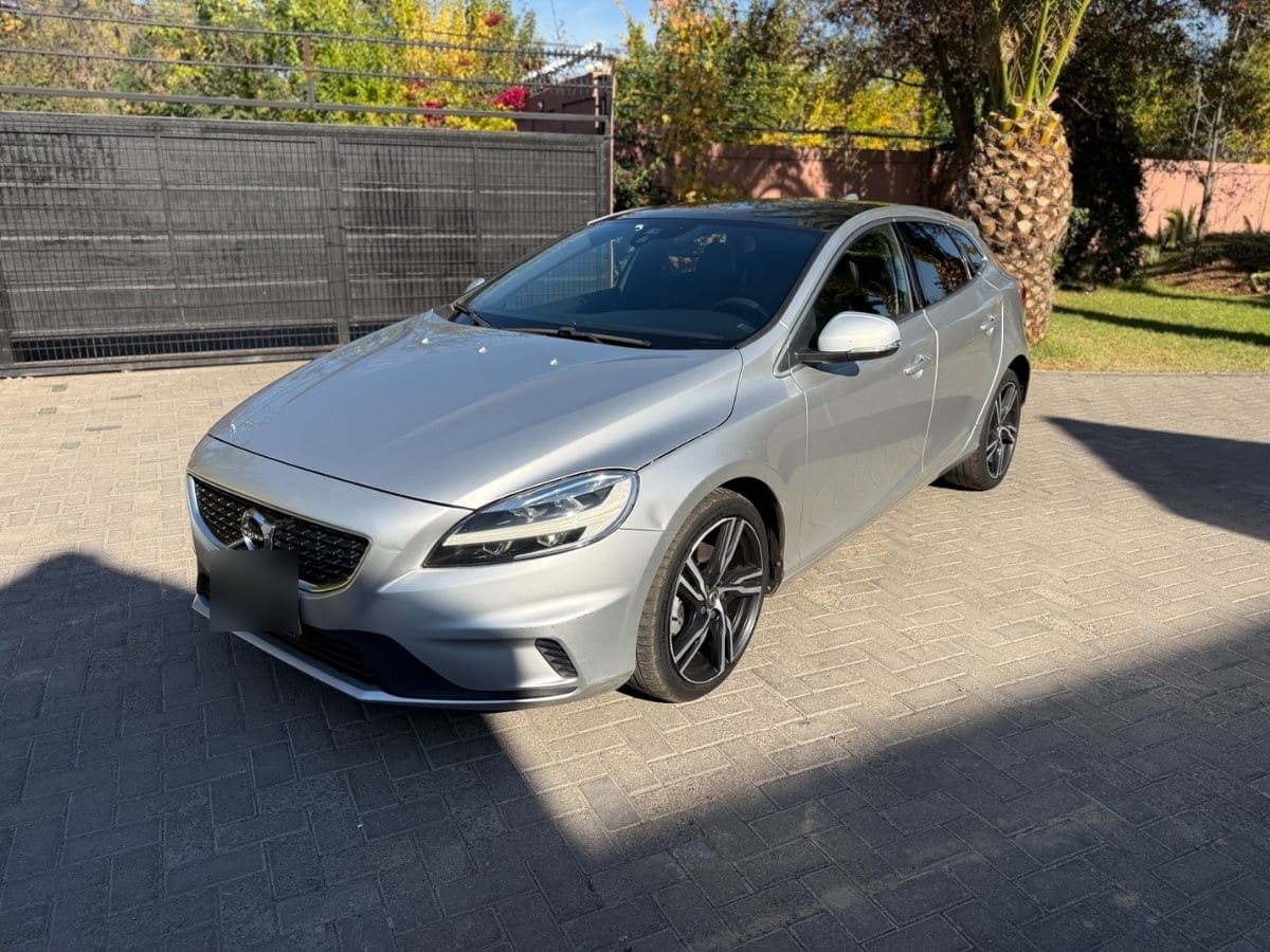 VOLVO V40 1.6 T4 R-Design Mt año 2018