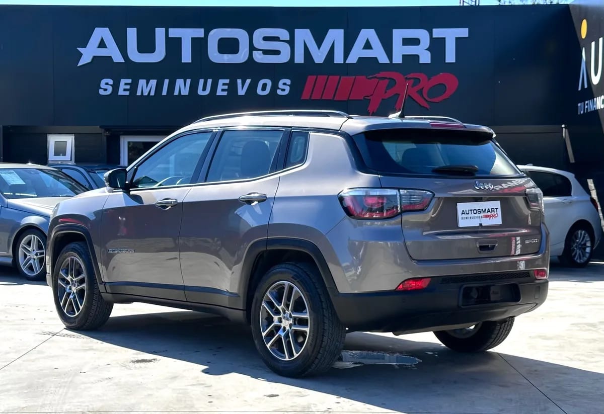 JEEP COMPASS 2.4 Longitude At año 2020