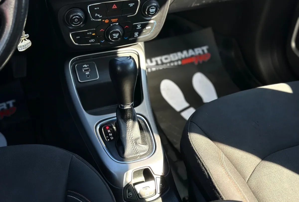 JEEP COMPASS 2.4 Longitude At año 2020