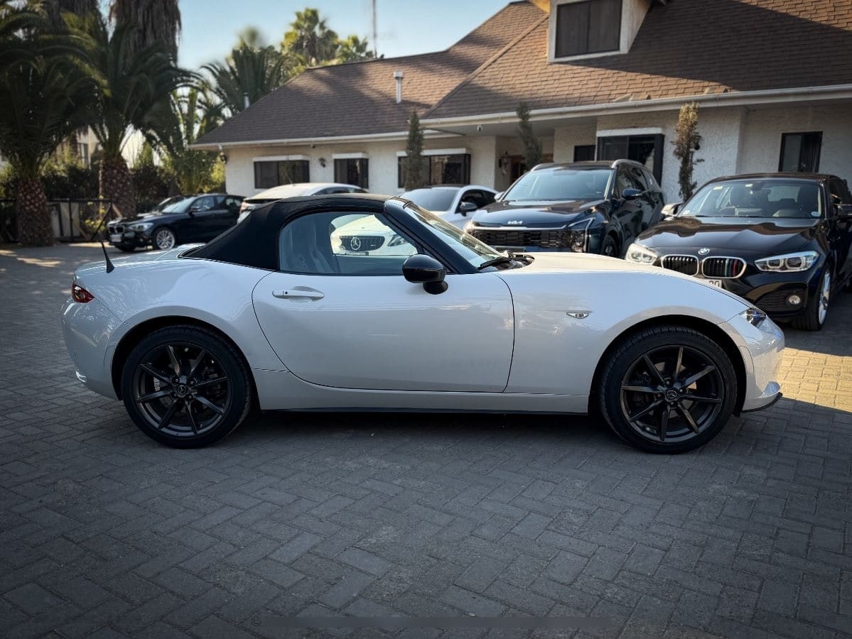 MAZDA MX-5 2.0 Rf (techo Retractil Color Carroceria) At año 2018