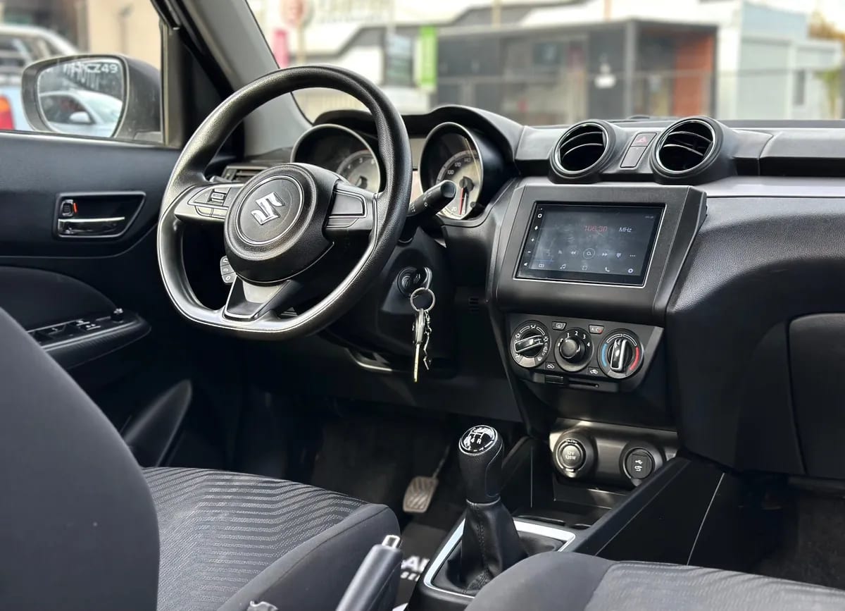 SUZUKI SWIFT 1.2 Sport Amt Gl Mt año 2023
