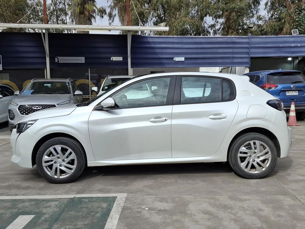 Peugeot 208 1.2 Style Puretech 75 4x2 Mt 5p año 2023