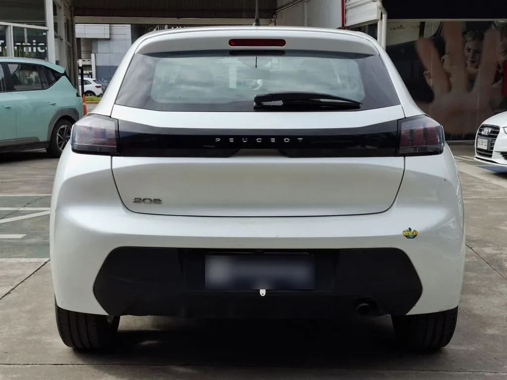 Peugeot 208 1.2 Style Puretech 75 4x2 Mt 5p año 2023