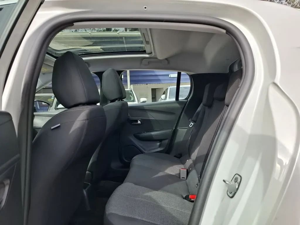 Peugeot 208 1.2 Style Puretech 75 4x2 Mt 5p año 2023
