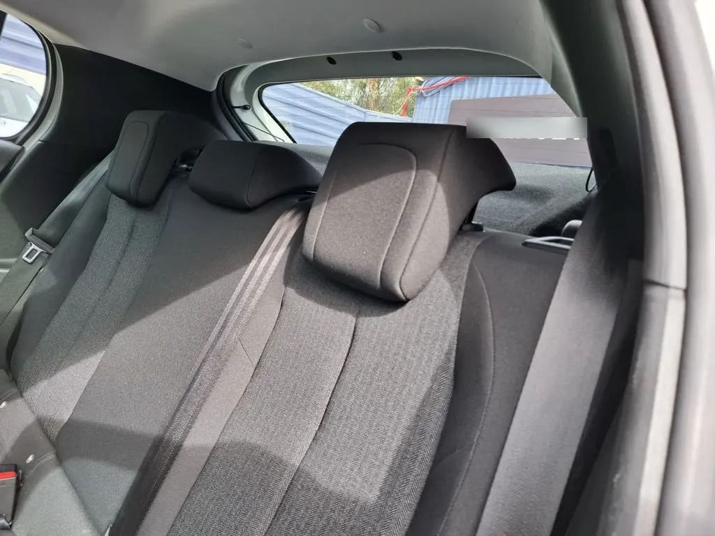 Peugeot 208 1.2 Style Puretech 75 4x2 Mt 5p año 2023