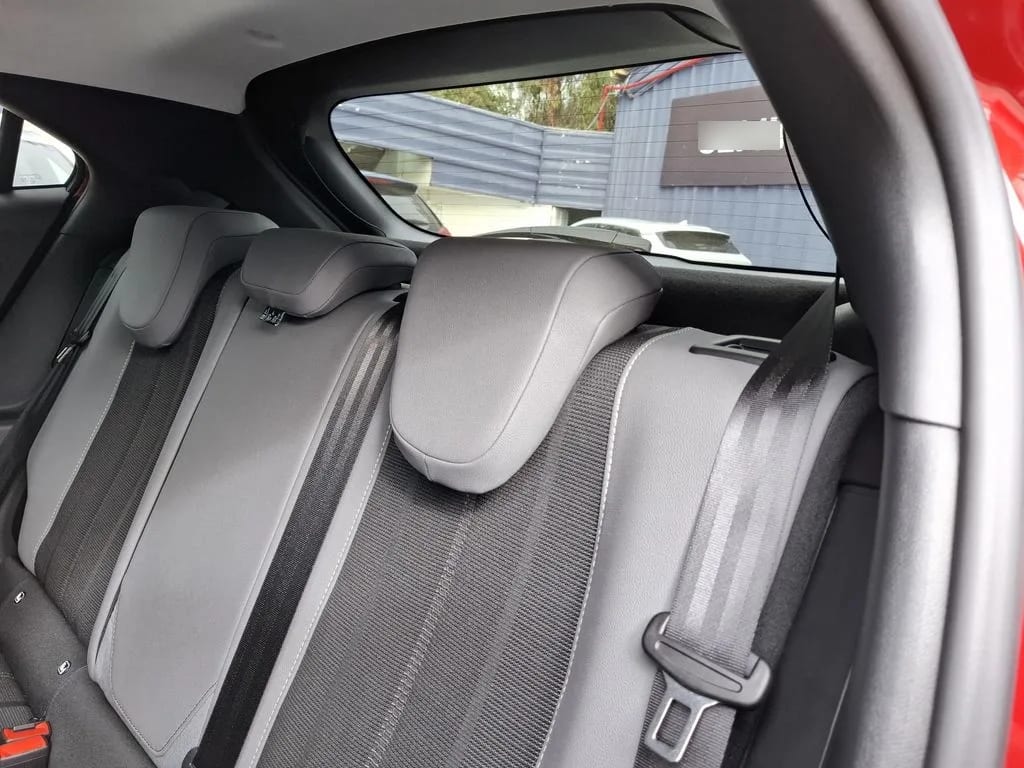 Opel Mokka At 1.2 año 2025