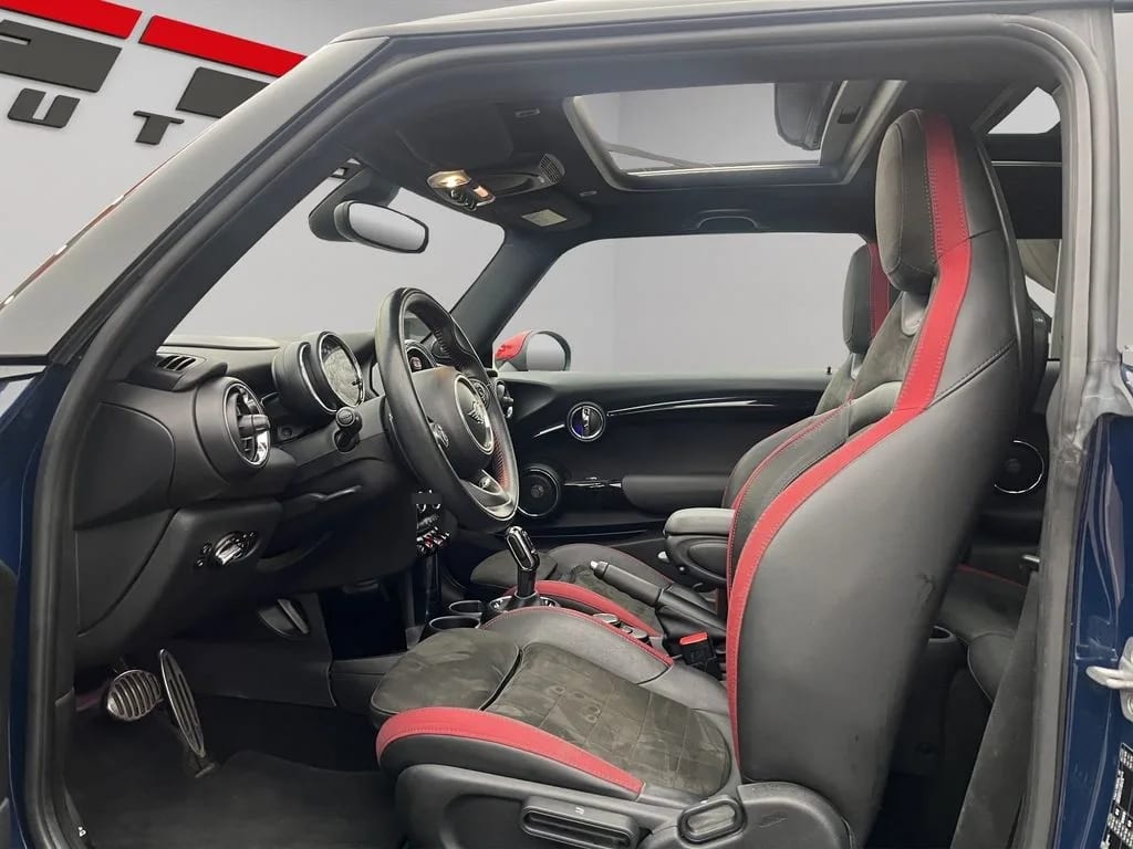 Mini Cooper Jcw Hb 2.0 Aut año 2019