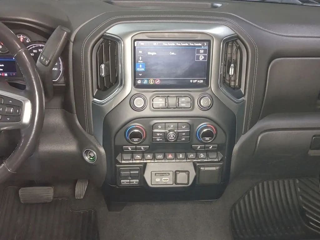 Chevrolet Silverado 5.3 Cc Trail Boss Z71 4x4 año 2021