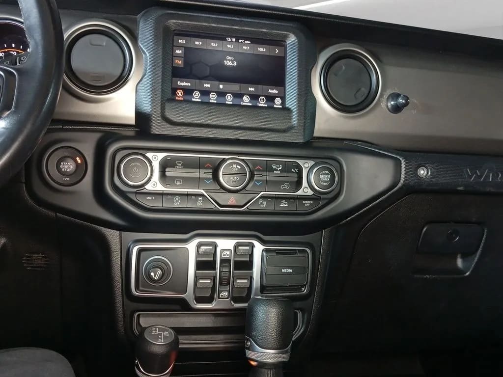 Jeep Wrangler 3.6 Unlimited Sport 4x4 At 5p año 2021