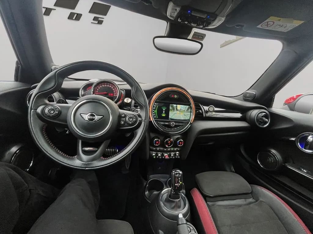 Mini Cooper Jcw Hb 2.0 Aut año 2019