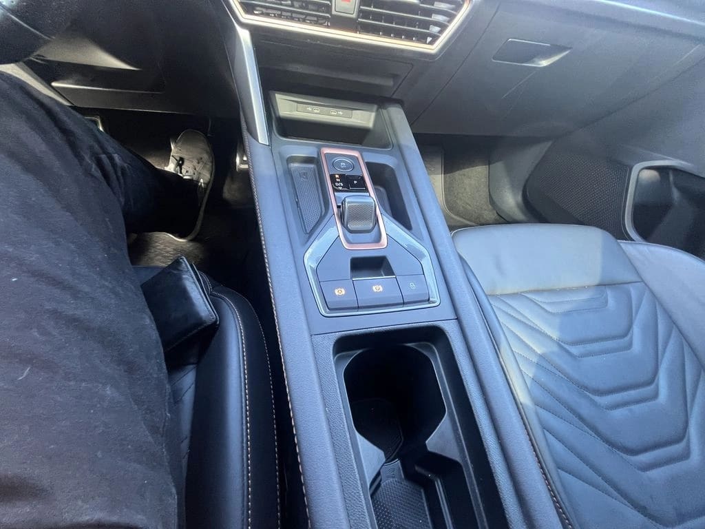 Cupra Formentor Formentor 2.0 Tsi Vz 4drive 4x4 Pint Mate At 5p año 2025