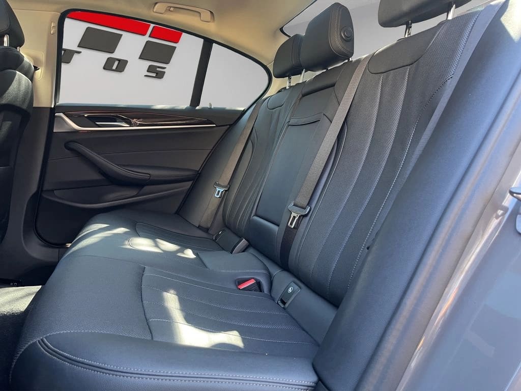 BMW 520 2.0 Heritage Diesel 4x2 At año 2022
