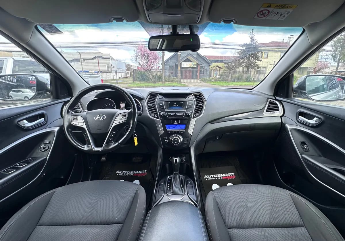 HYUNDAI GRAND SANTA FE 3.3 Nc Gls At 4x4 año 2016