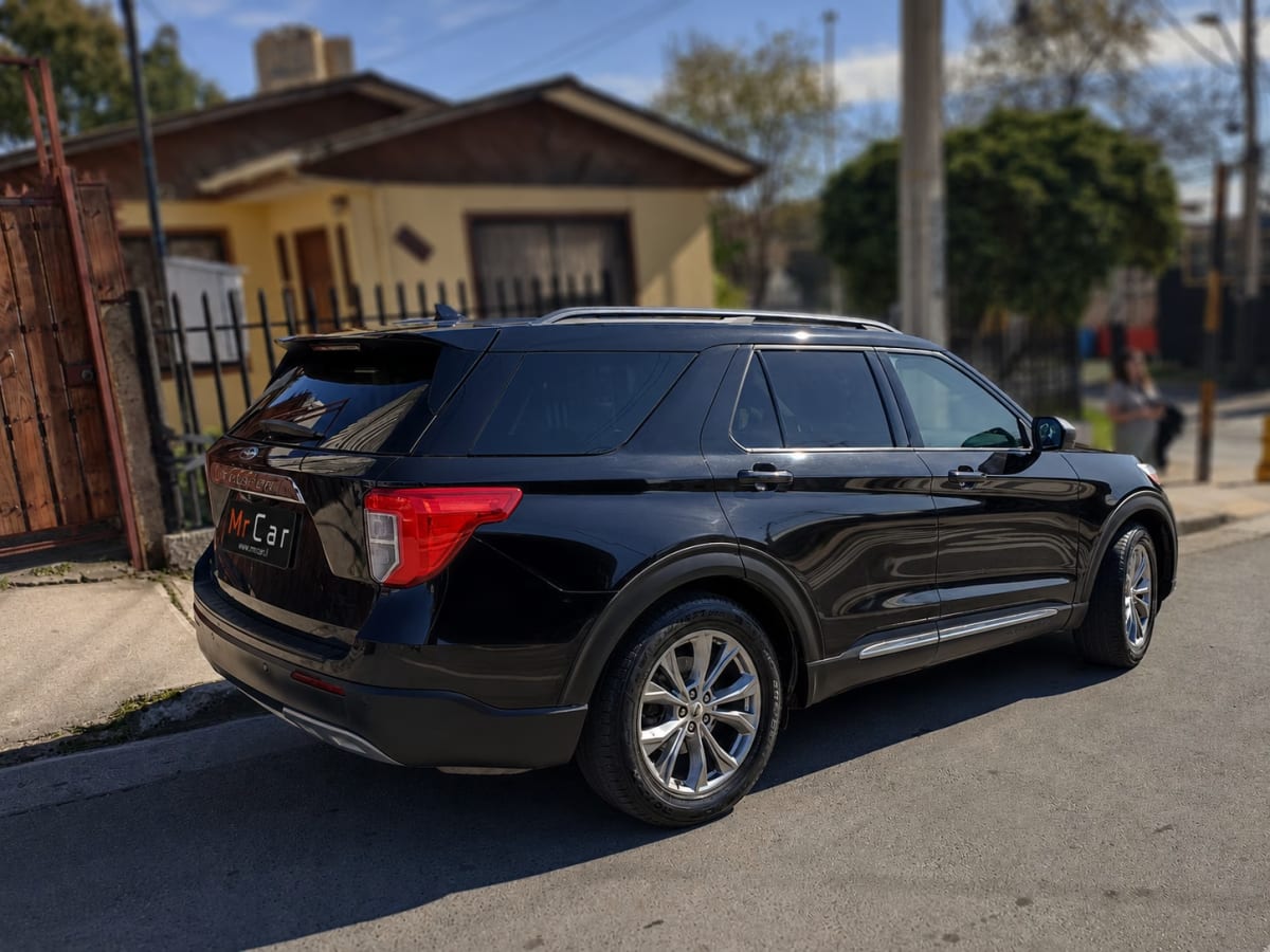 Ford Explorer Xlt año 2021