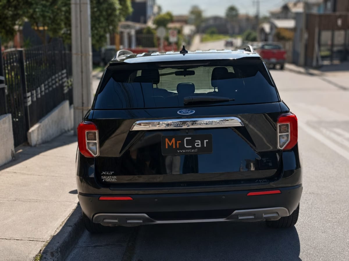 Ford Explorer Xlt año 2021