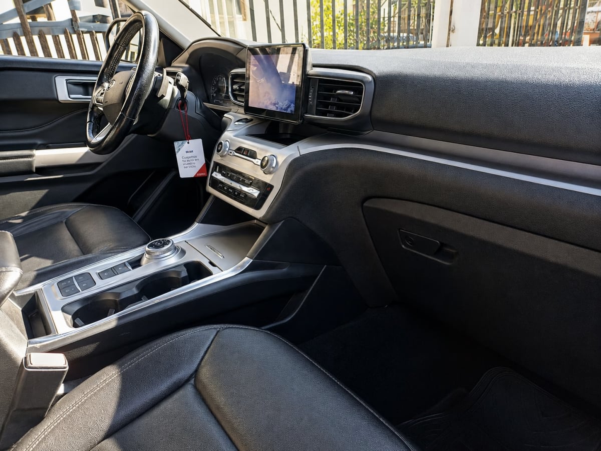 Ford Explorer Xlt año 2021