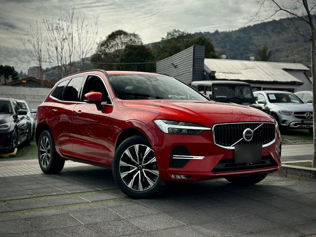 Volvo Xc60 B5 Plus Hybrid año 2024