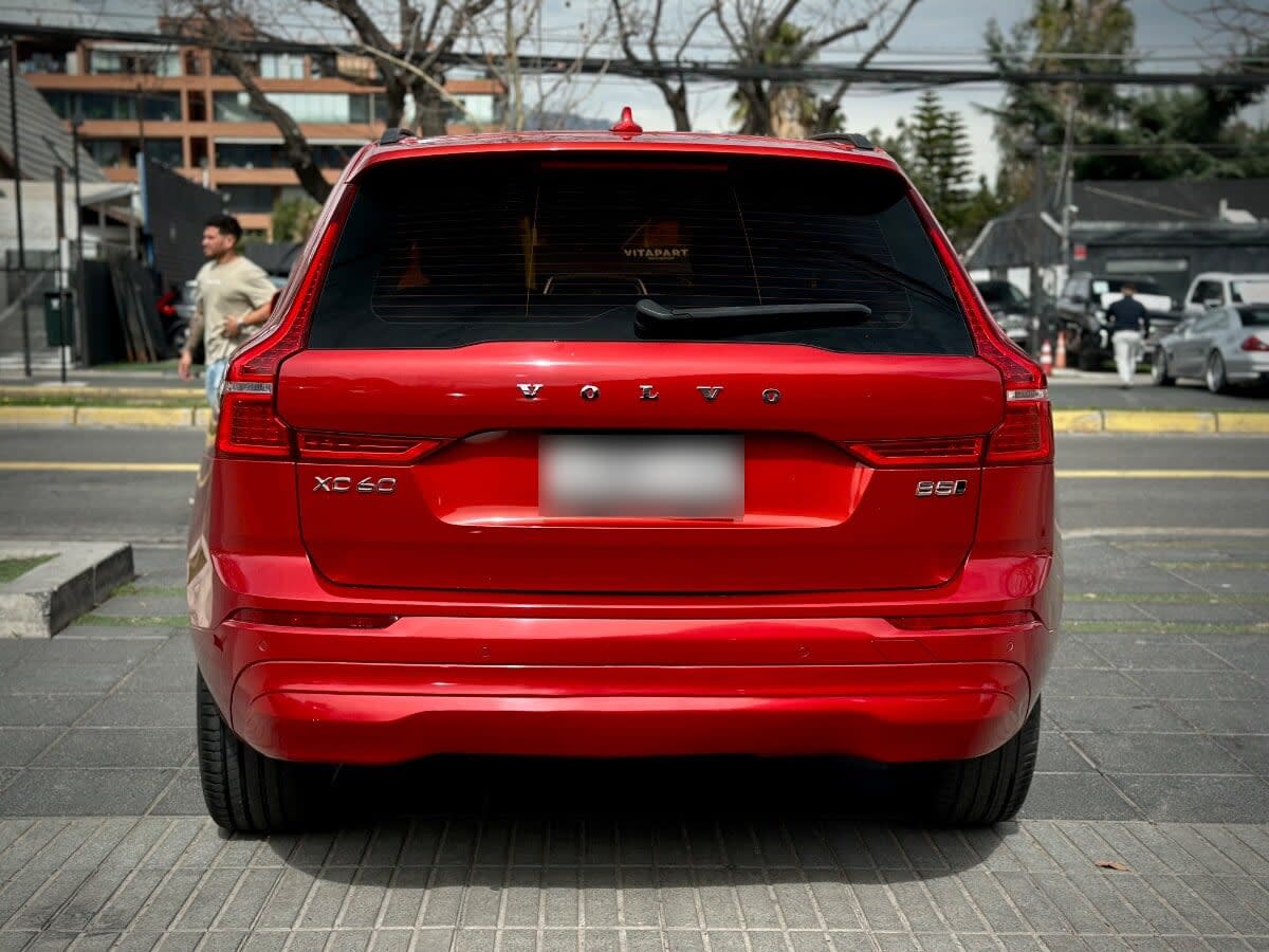 Volvo Xc60 B5 Plus Hybrid año 2024