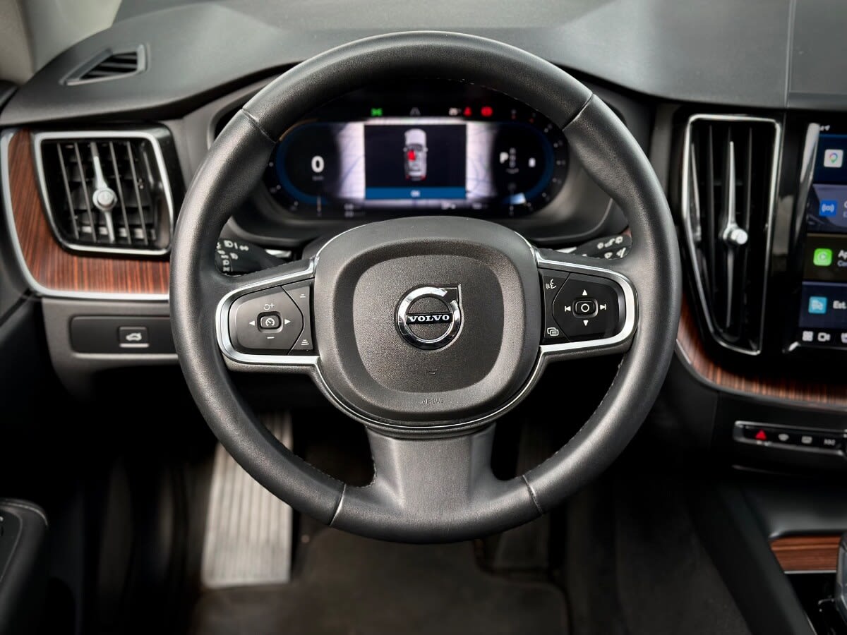 Volvo Xc60 B5 Plus Hybrid año 2024