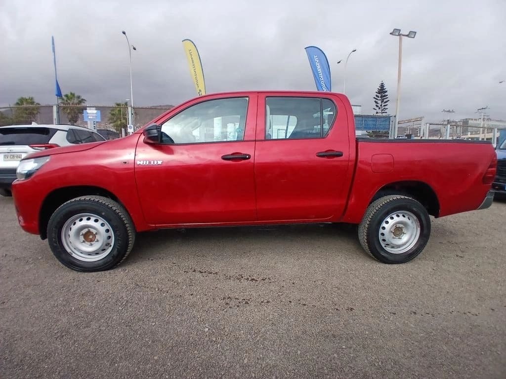 Toyota Hilux Tss 2.4 Diesel 4x2 T/m año 2022