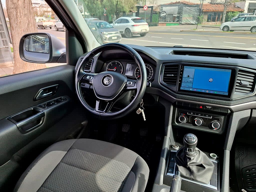 Volkswagen Amarok 2.0 Confortline 4x2 año 2023