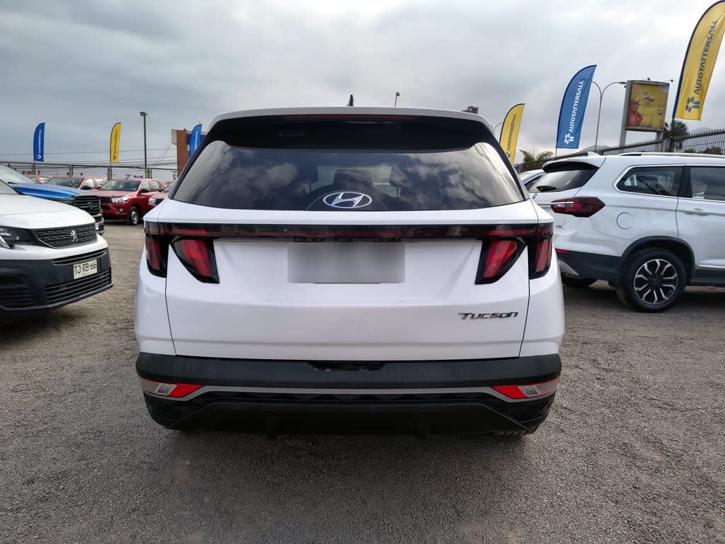 Hyundai Tucson 2.0 Gasolina 4x4 T/a año 2024
