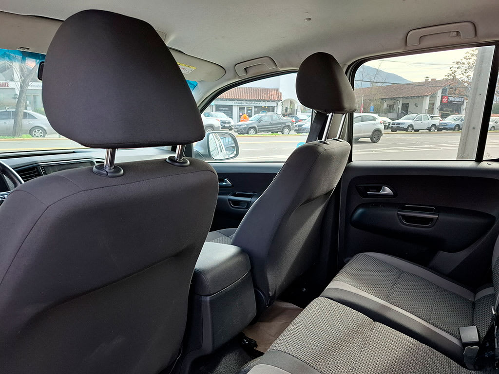 Volkswagen Amarok 2.0 Confortline 4x2 año 2023