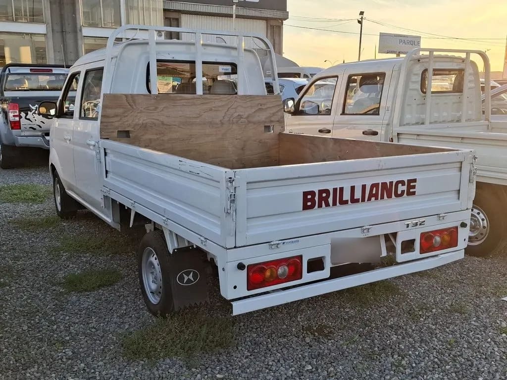 Brilliance T32 1.5 Std 4x2 Dob. Cab. Mt 4p año 2023