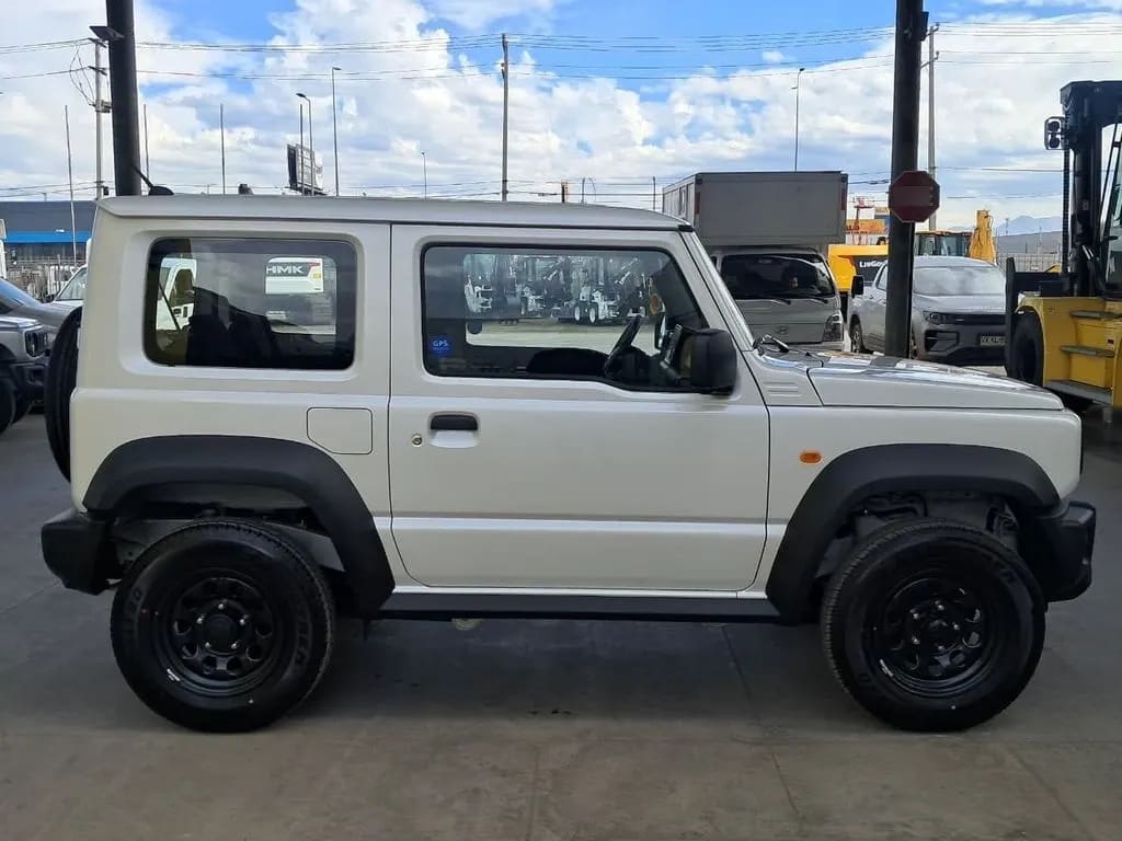 Suzuki Jimny Gl Winche Mt 4x4 Precio+ Iva año 2026