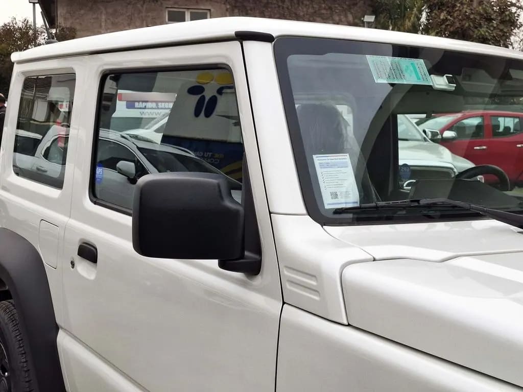 Suzuki Jimny Gl Winche Mt 4x4 Precio+ Iva año 2026