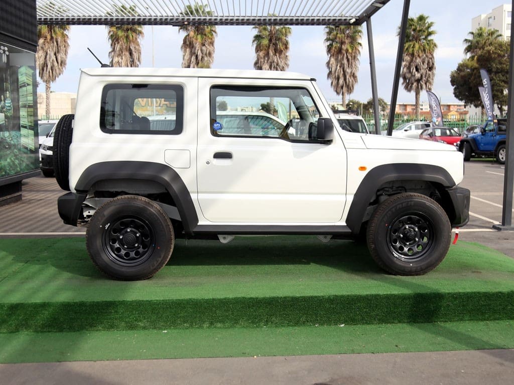 Suzuki Jimny 4x4 1.5 Gl Winche Mt Precio + Iva año 2026