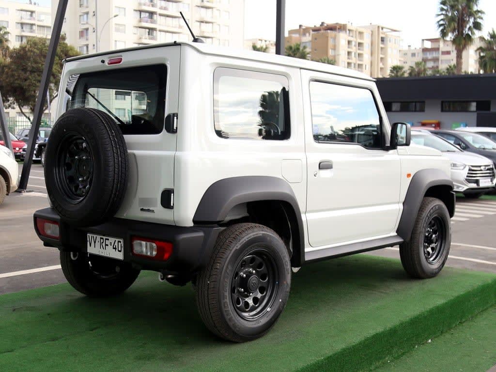 Suzuki Jimny 4x4 1.5 Gl Winche Mt Precio + Iva año 2026