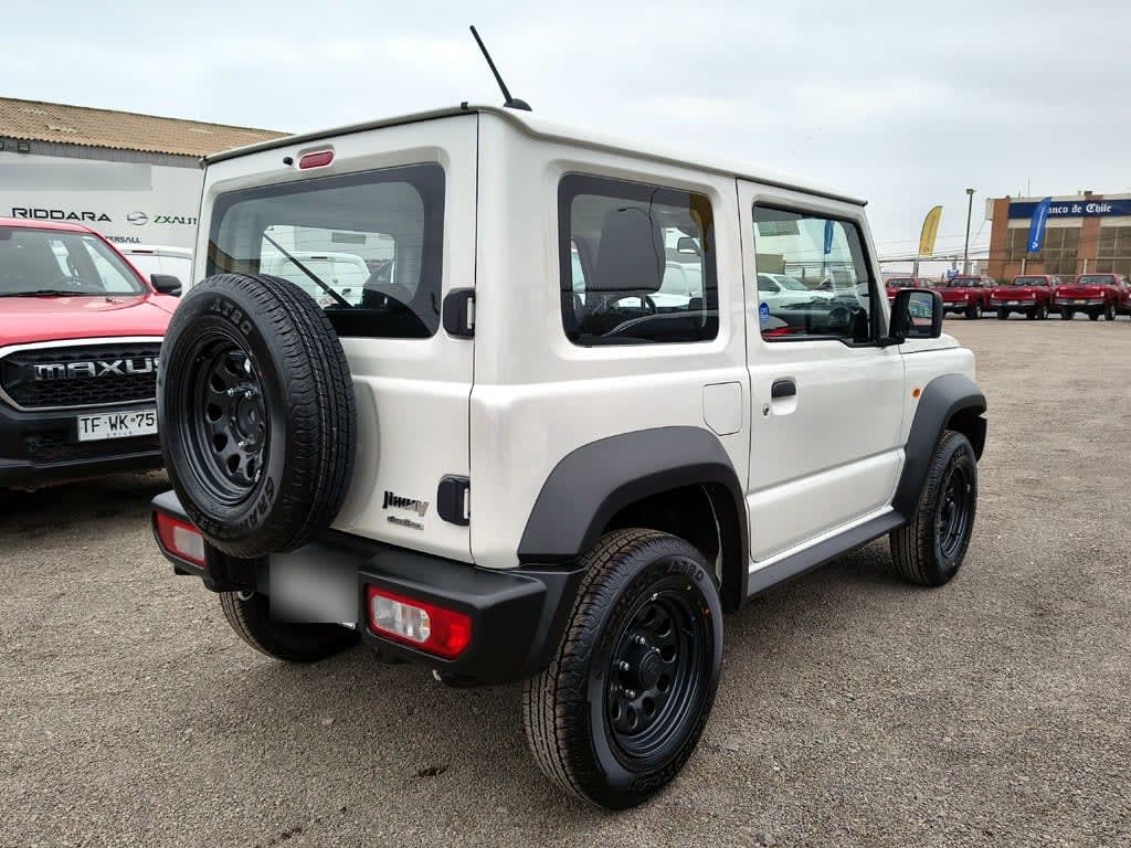 Suzuki Jimny Gl Winche Mt 4x4 Precio+ Iva año 2026