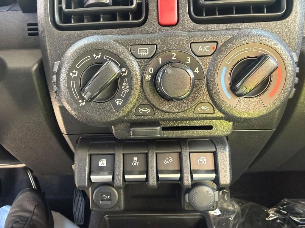 Suzuki Jimny Gl Winche Mt 4x4 Precio+ Iva año 2026