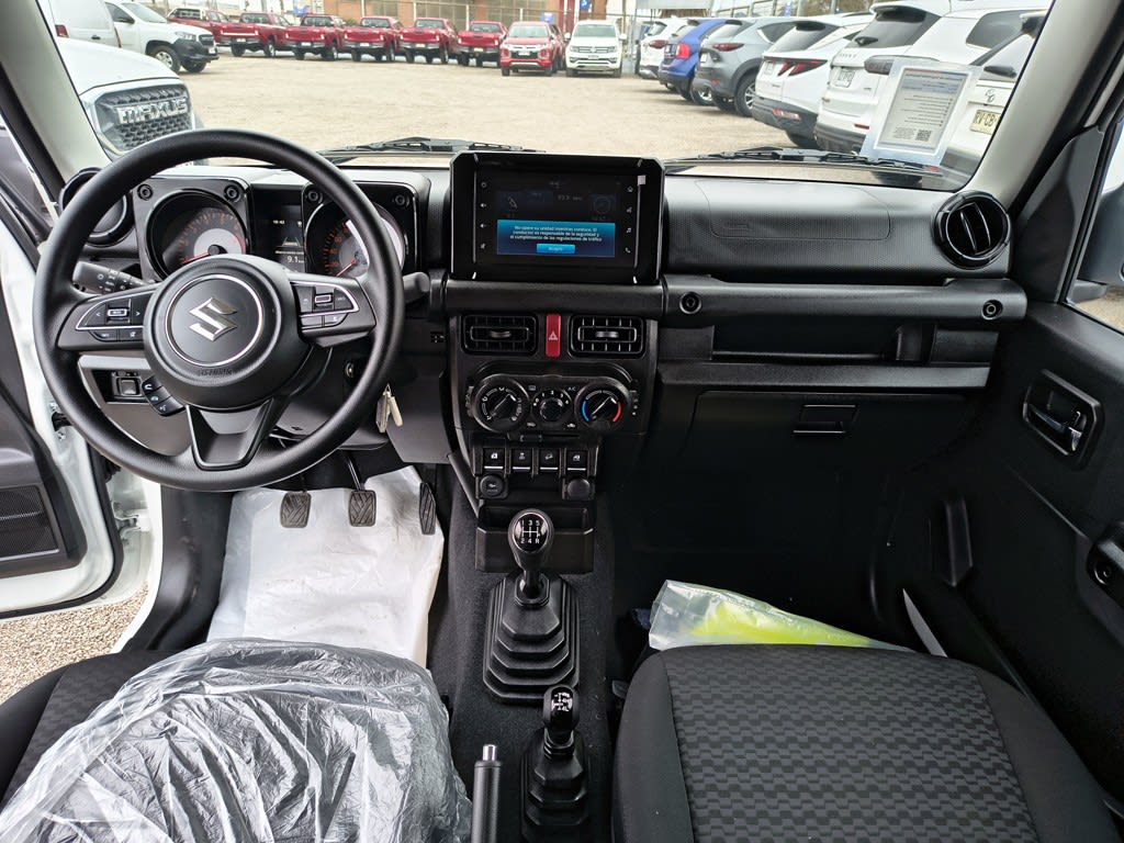 Suzuki Jimny Gl Winche Mt 4x4 Precio+ Iva año 2026