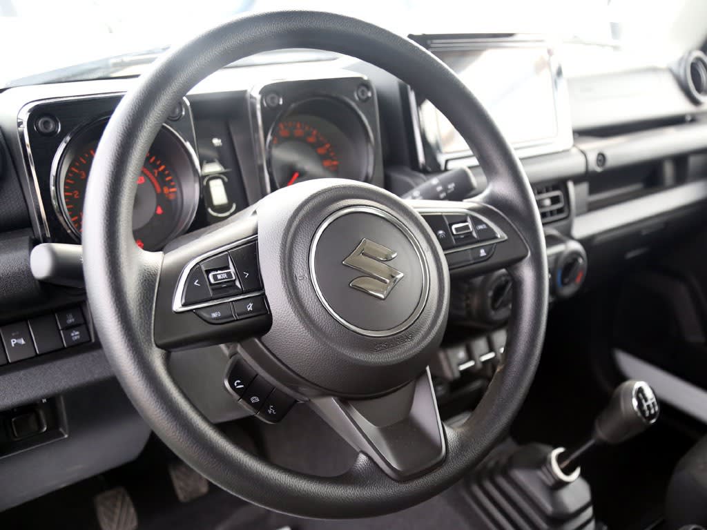 Suzuki Jimny 4x4 1.5 Gl Winche Mt Precio + Iva año 2026