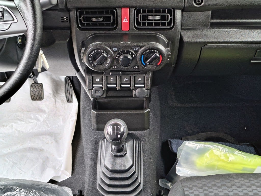 Suzuki Jimny Gl Winche Mt 4x4 Precio+ Iva año 2026