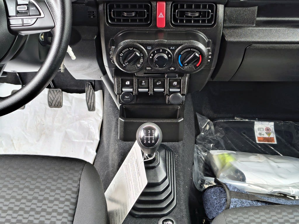 Suzuki Jimny Gl Winche Mt 4x4 Precio+ Iva año 2026