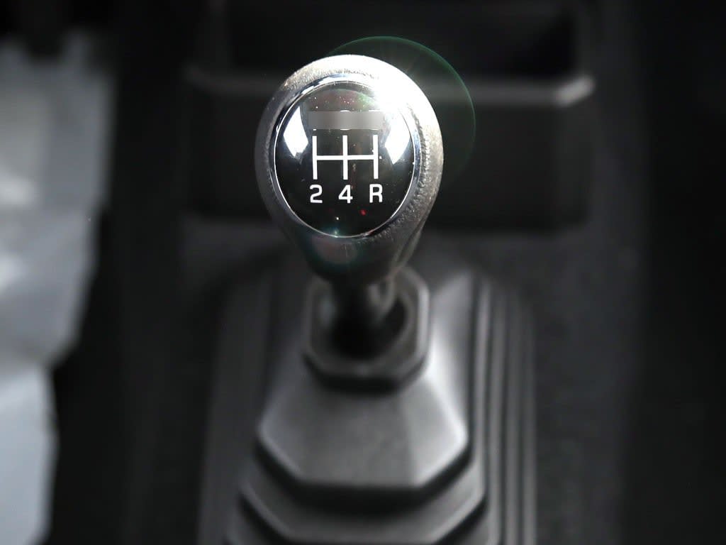 Suzuki Jimny 4x4 1.5 Gl Winche Mt Precio + Iva año 2026