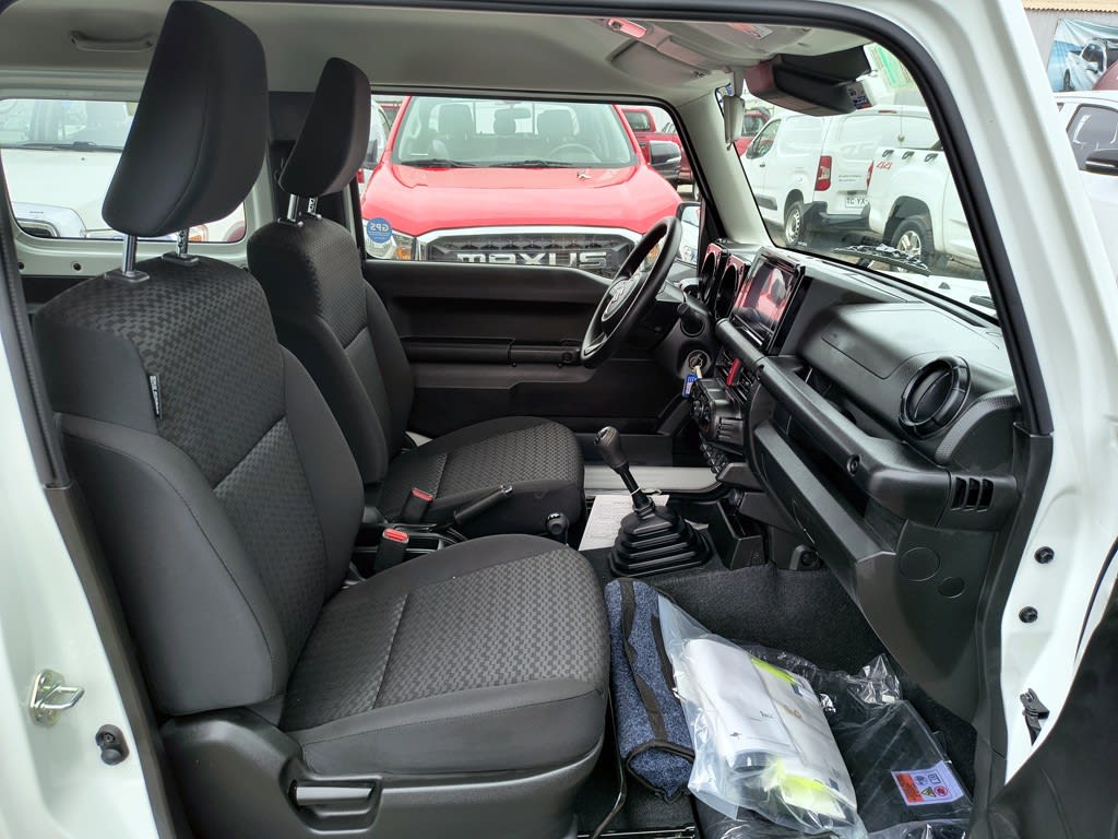 Suzuki Jimny Gl Winche Mt 4x4 Precio+ Iva año 2026