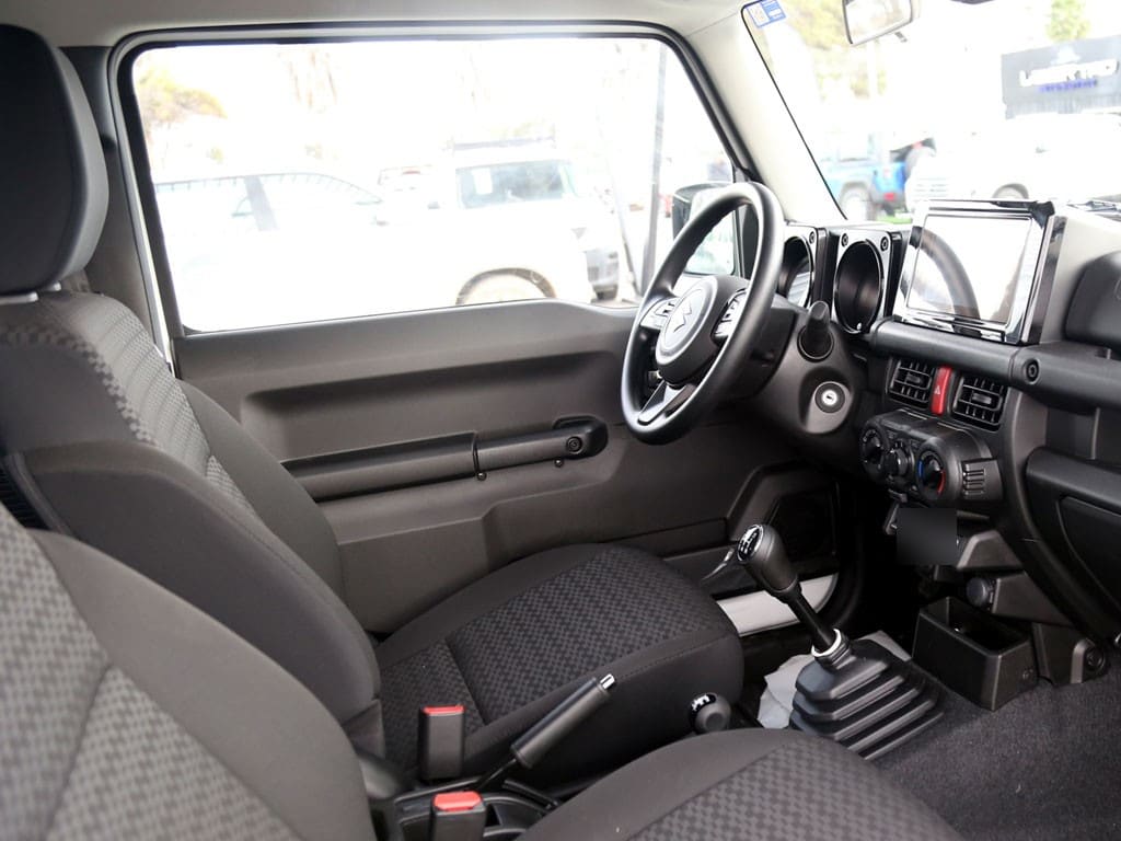 Suzuki Jimny 4x4 1.5 Gl Winche Mt Precio + Iva año 2026
