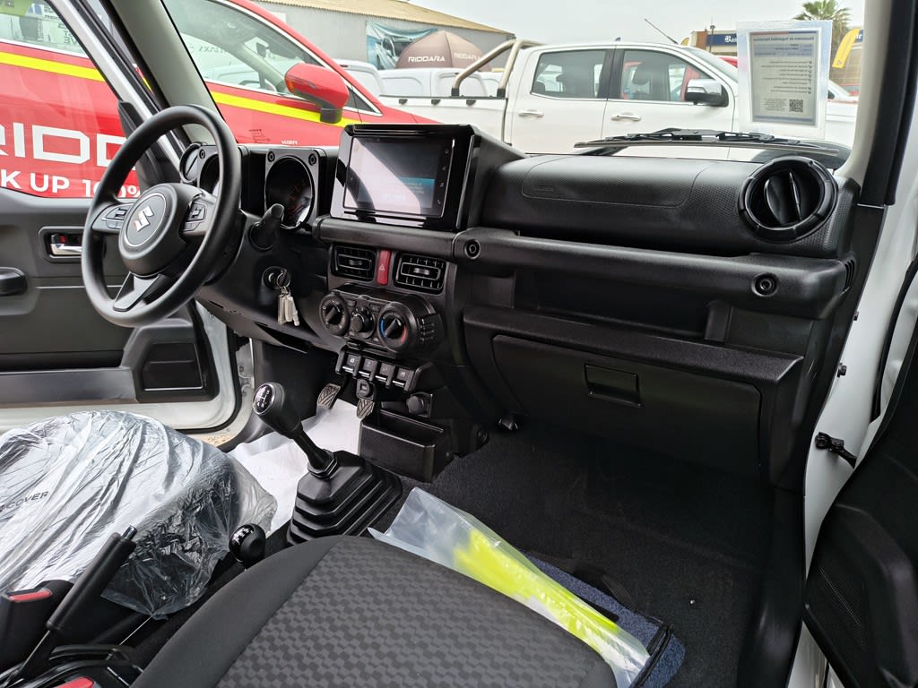 Suzuki Jimny Gl Winche Mt 4x4 Precio+ Iva año 2026