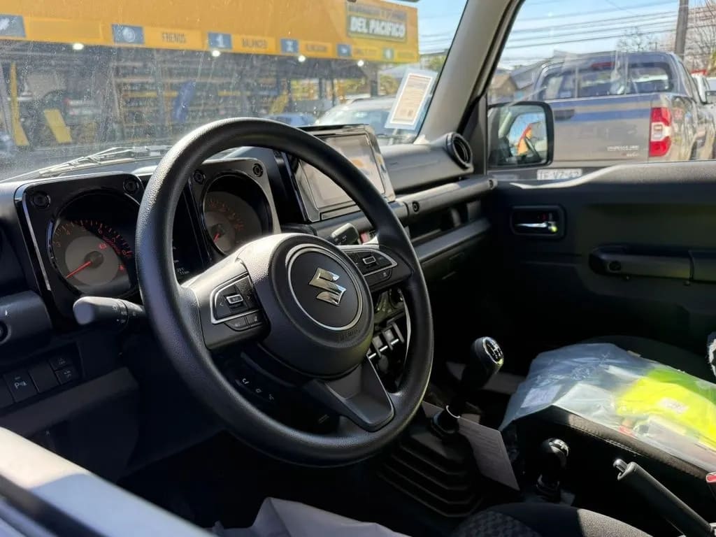 Suzuki Jimny Gl Winche Mt 4x4 Precio+ Iva año 2026