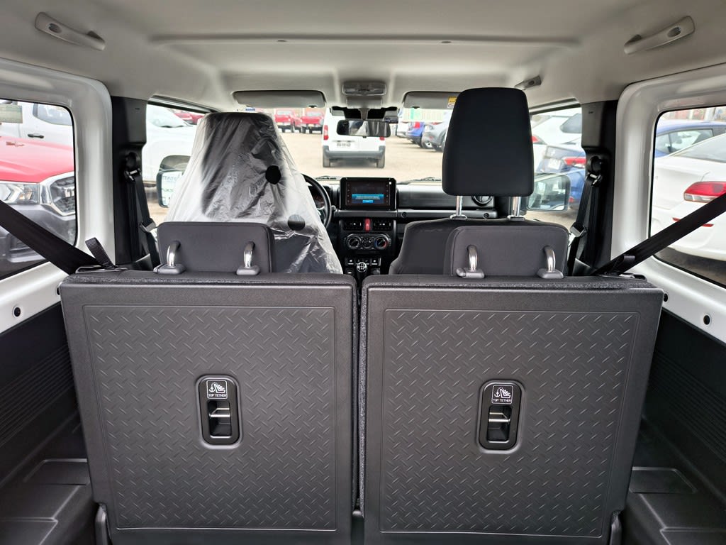 Suzuki Jimny Gl Winche Mt 4x4 Precio+ Iva año 2026
